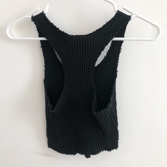 F21 Ribbed Crop Tank - Picture 2 of 2